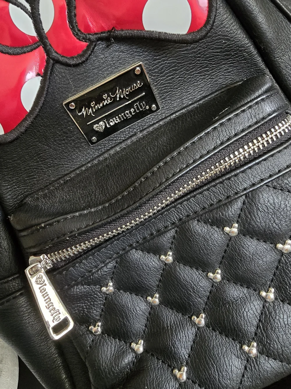 Loungefly minnie mouse